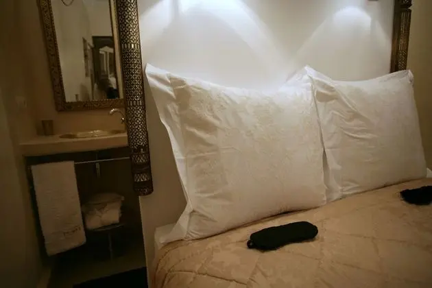 Tek Büyük Yataklı Oda (The Laziza Double Room)