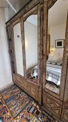 Tek Büyük Yataklı Oda (The Laziza Double Room)
