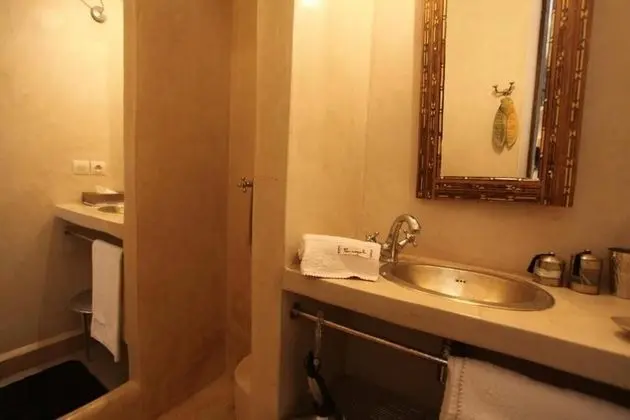 Tek Büyük Yataklı Oda (The Laziza Double Room)