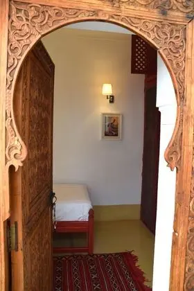 Tek Kişilik Oda (The Aisha Single Room)