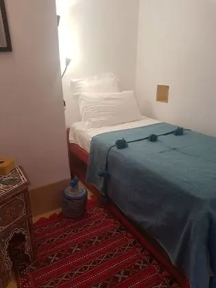 Tek Kişilik Oda (The Aisha Single Room)
