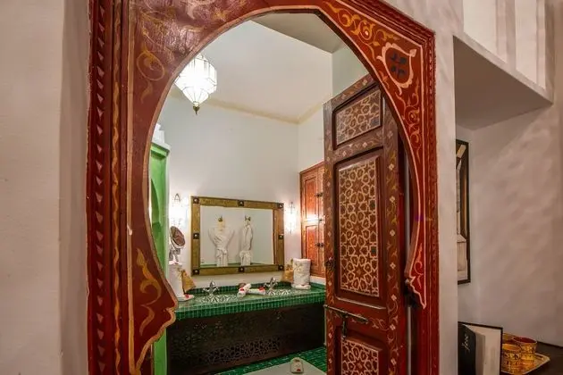 Junior Tek Büyük veya İki Ayrı Yataklı Oda