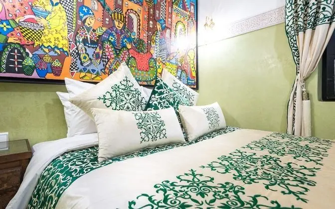 Deluxe Tek Büyük Yataklı Oda