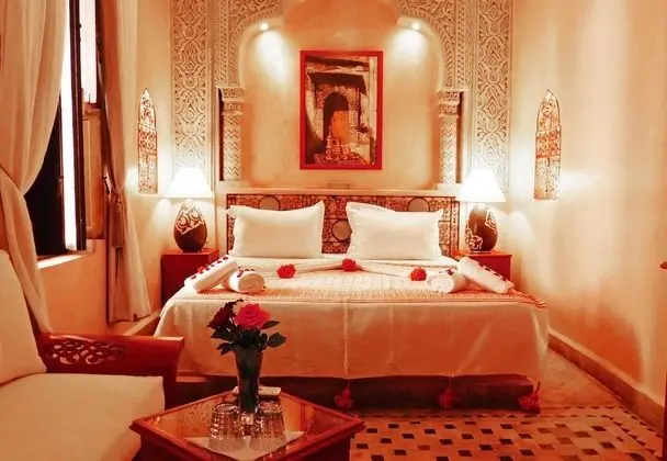 Luxury Oda