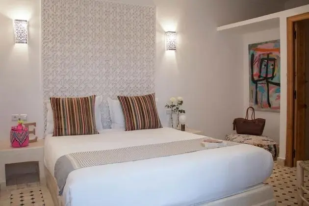 Standard Tek Büyük Yataklı Oda