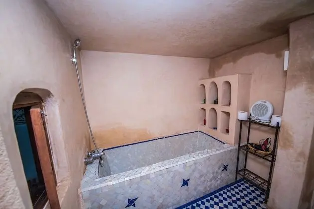 Basic Tek Büyük Yataklı Oda