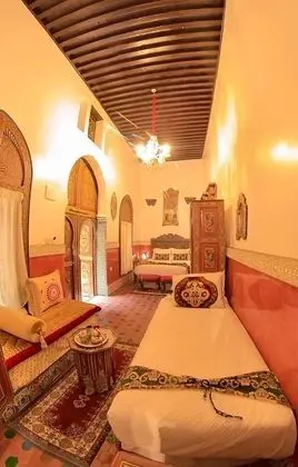 Junior Üç Kişilik Oda, Özel Banyo, Kule