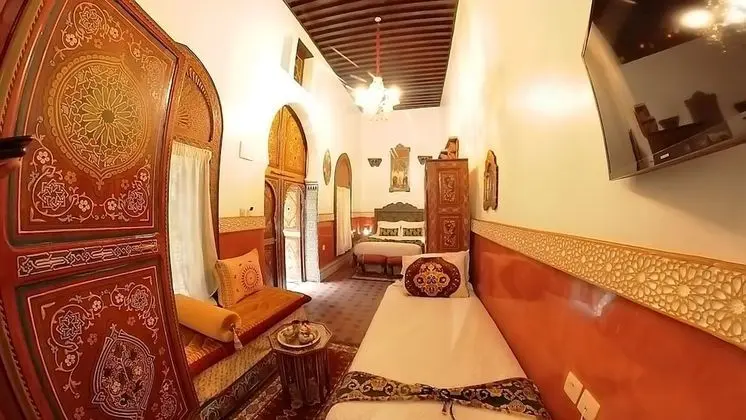 Junior Üç Kişilik Oda, Özel Banyo, Kule