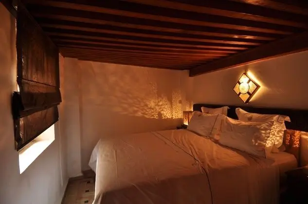 Romantic Oda, Asma Kat