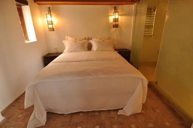 Romantic Oda, Asma Kat