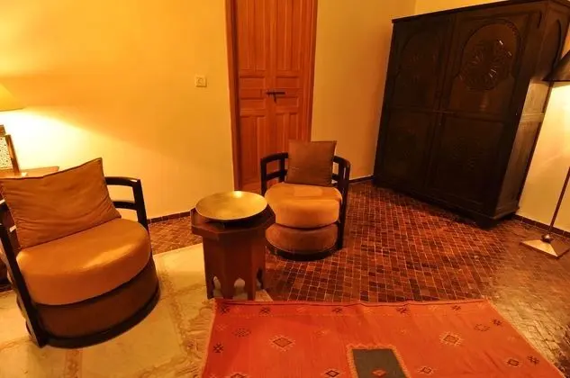 Romantic Tek Büyük Yataklı Oda (Zaina)