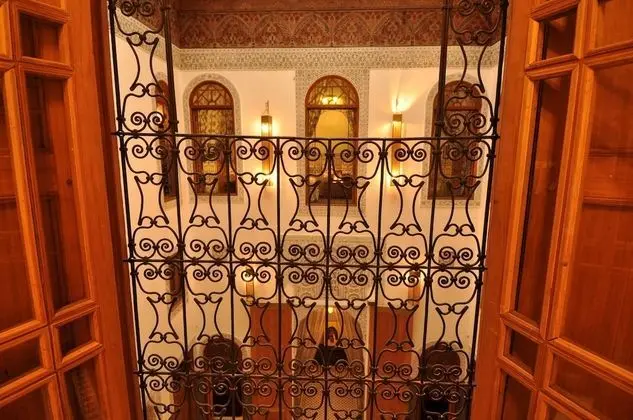 Romantic Tek Büyük Yataklı Oda (Zaina)