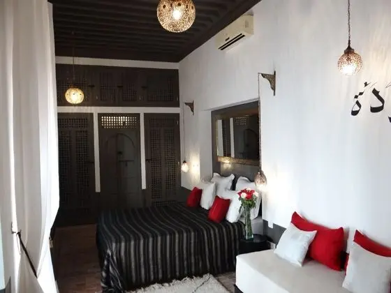 Deluxe Üç Kişilik Oda, Özel Banyo (ZAIRA)