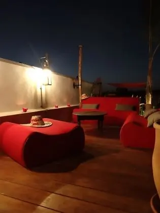 Deluxe Üç Kişilik Oda, Özel Banyo (ZAIRA)