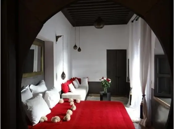 Deluxe Üç Kişilik Oda, Özel Banyo (ZAIRA)