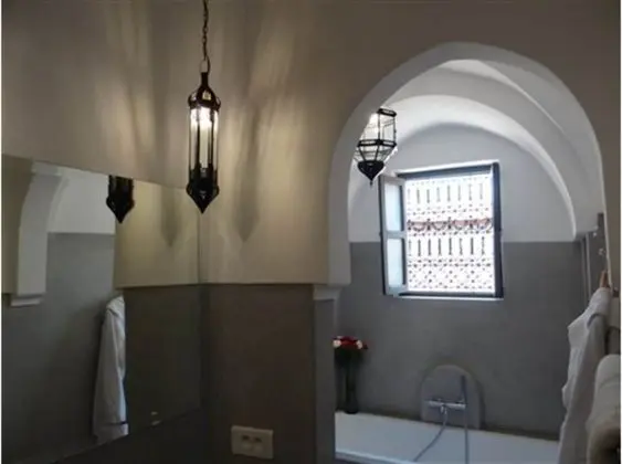 Deluxe Üç Kişilik Oda, Özel Banyo (ZAIRA)