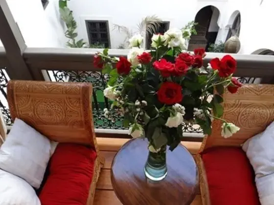 Deluxe Üç Kişilik Oda, Özel Banyo (ZAIRA)