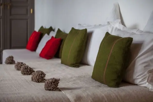 Superior Tek Büyük Yataklı Oda, Özel Banyo (NANA)