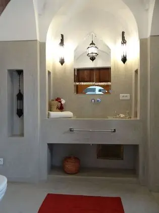 Superior Tek Büyük Yataklı Oda, Özel Banyo (NANA)