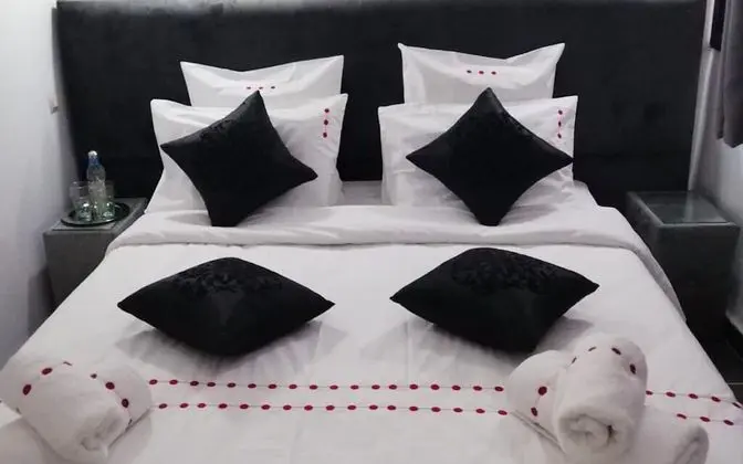 Comfort Tek Büyük Yataklı Oda (Yasmina)