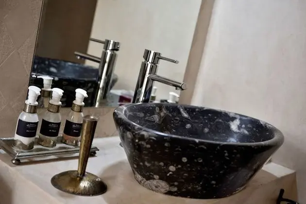 Tek Büyük Yataklı Oda (Mali)