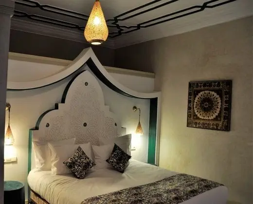 Romantic Süit (Zamarad)