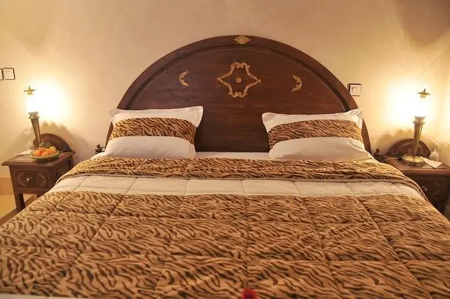 Süit (Rose des Sables)