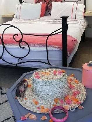 Classic Tek Büyük Yataklı Oda (Rose)