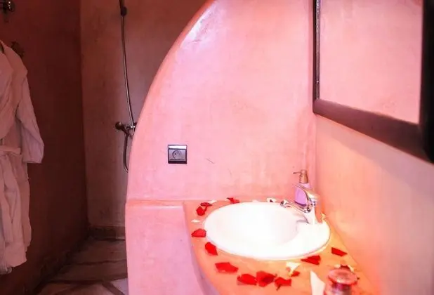 Classic Tek Büyük Yataklı Oda, Banyolu/Duşlu