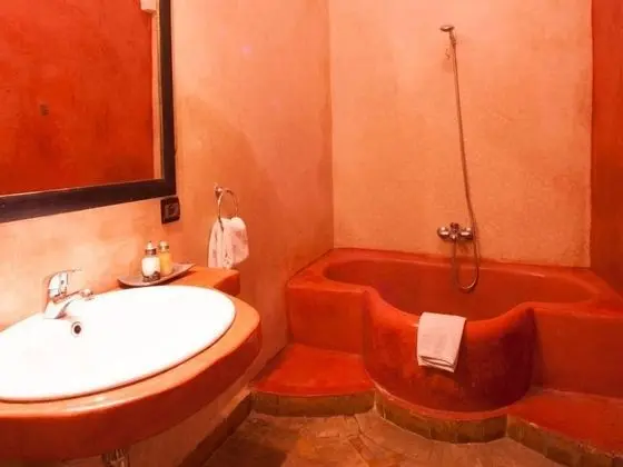 Superior Süit, Banyolu/Duşlu