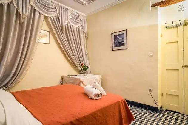 Economy Tek Büyük Yataklı Oda, Ortak Banyo