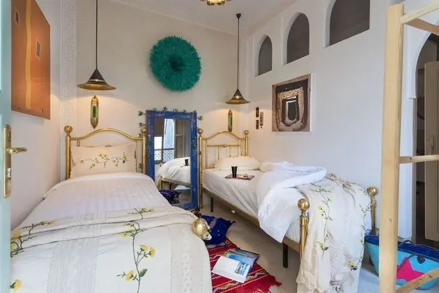 Tek Büyük Yataklı Oda (The Green Room)