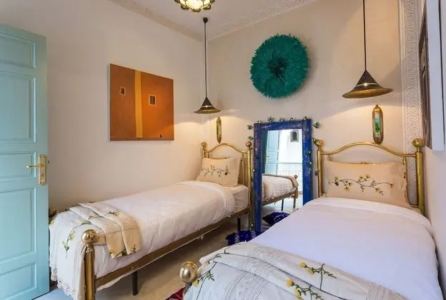 Tek Büyük Yataklı Oda (The Green Room)