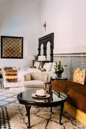 Deluxe Tek Büyük veya İki Ayrı Yataklı Oda, 1 Yatak Odası, Sigara İçilmez, Avlu Manzaralı