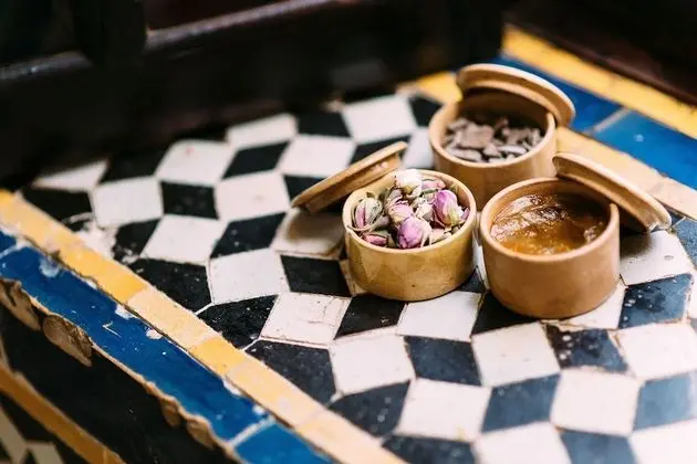 Deluxe Tek Büyük veya İki Ayrı Yataklı Oda, 1 Yatak Odası, Sigara İçilmez, Avlu Manzaralı