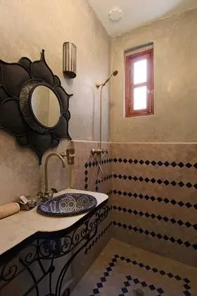 Tek Büyük Yataklı Oda (Dades)