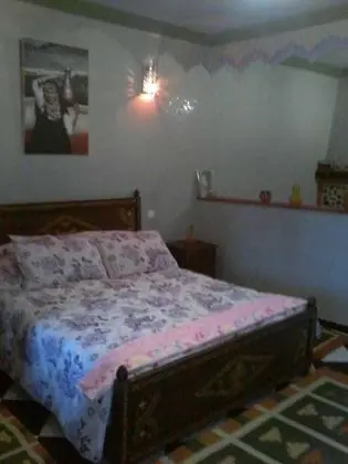 Süit, 1 Çift Kişilik Yatak, Sigara İçilebilir