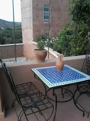 Süit, 1 Çift Kişilik Yatak, Sigara İçilebilir