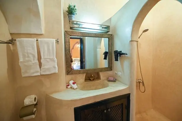 Standard Tek Büyük Yataklı Oda, Banyolu/Duşlu