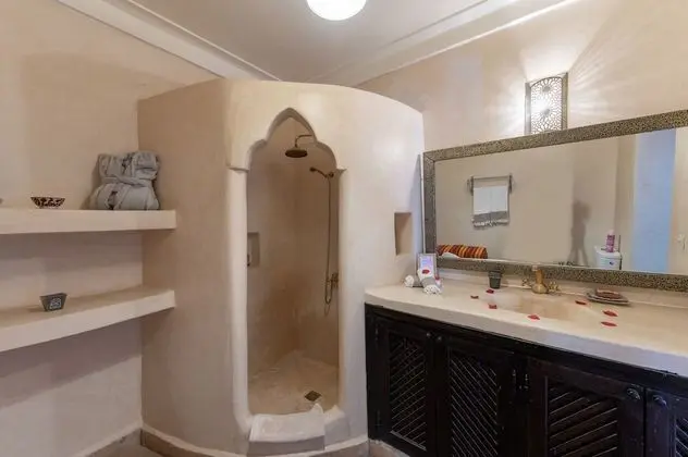 Superior Tek Büyük Yataklı Oda, Banyolu/Duşlu