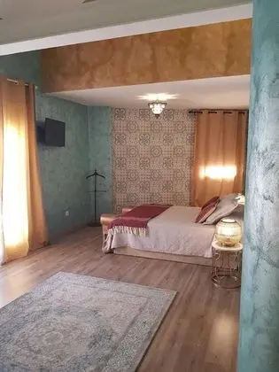 Deluxe Tek Büyük Yataklı Oda (Alheli)