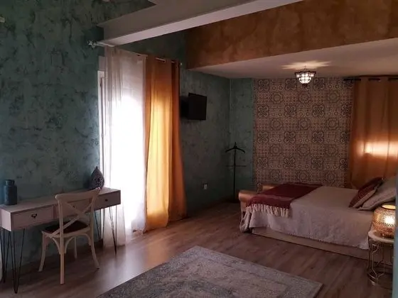 Deluxe Tek Büyük Yataklı Oda (Alheli)