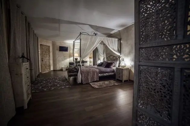 Royal Tek Büyük Yataklı Oda (Azahar)