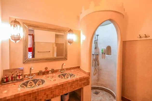 Deluxe Tek Büyük Yataklı Oda, 1 Büyük (Queen) Boy Yatak, Sigara İçilmez, Avlu Manzaralı (Maysar)