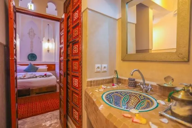 Standard Tek Büyük Yataklı Oda, 1 Çift Kişilik Yatak, Sigara İçilmez, Avlu Manzaralı (Badis)