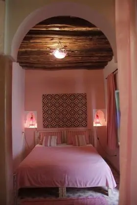 Comfort Tek Büyük veya İki Ayrı Yataklı Oda (Rose)