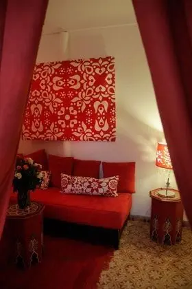 Comfort Tek Büyük Yataklı Oda (Coquelicot)