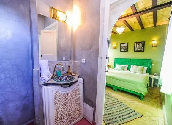 Comfort Tek Büyük Yataklı Oda (Aycha Dancer)