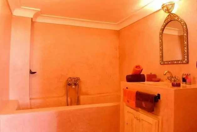 Tek Büyük Yataklı Oda, 1 Çift Kişilik Yatak (Tshin)