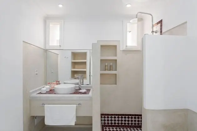 Premium Üç Kişilik Oda, 3 Tek Kişilik Yatak (Grenat)